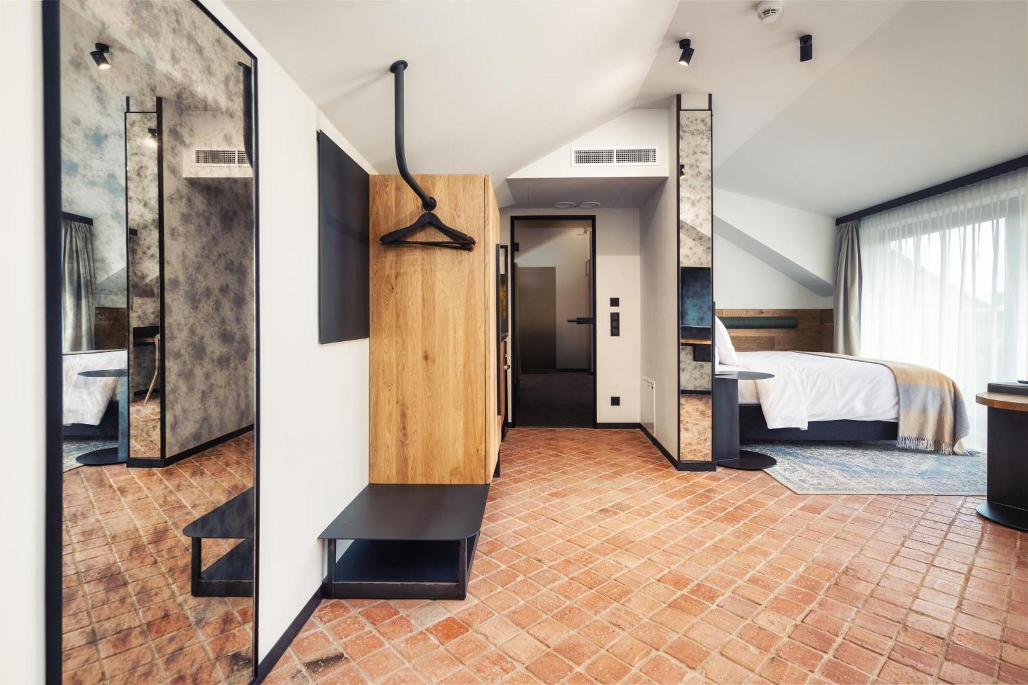 Nomadic Urban Premium Suites Cracóvia Exterior foto
